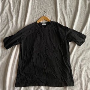 Black t shirt